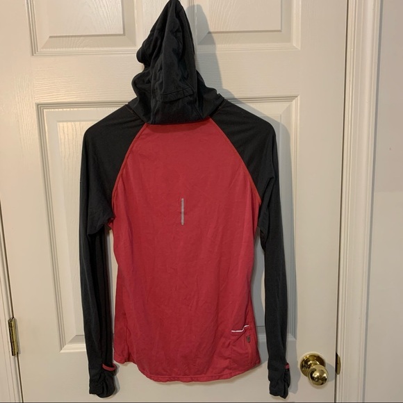 EUC Nike Dri-fit Softhand Hooded Long Sleeved Running Shirt - Picture 3 of 5